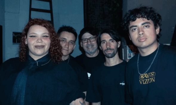 Valentina Reyna junto a su banda “Reyna Ataraxia”. Créditos: Magalí Cristoforo