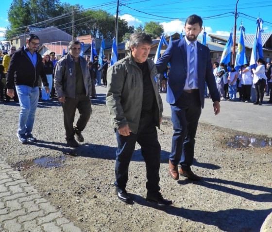 José Hidalgo junto al Intendente de Trevelin, Chubut. Créditos: Municipalidad de Trevelin